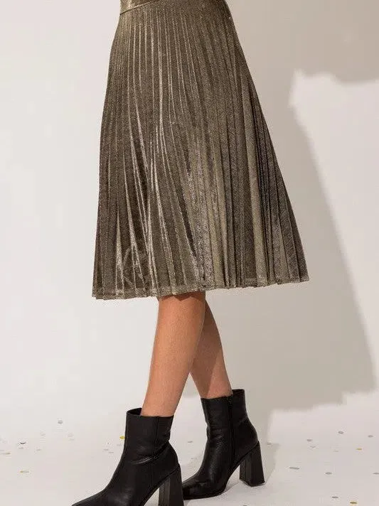 Step Into The Spotlight Glitter Fabric Pleated Midi Skirt